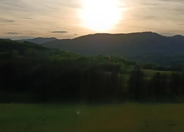 Dom wakacyjny Dom Nad Rzeką Gluszyca Gorna